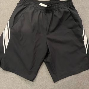 Nike men’s shorts size medium new without tags